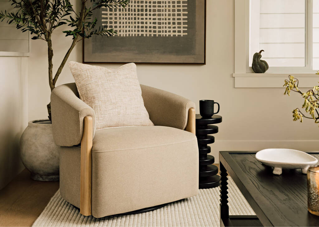 Alicent Swivel Armchair -Vaughn Sand